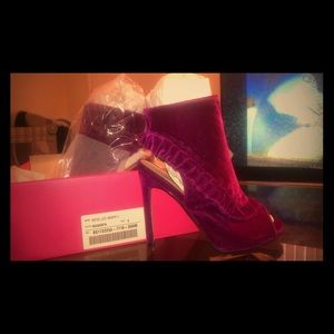 Brand new heels